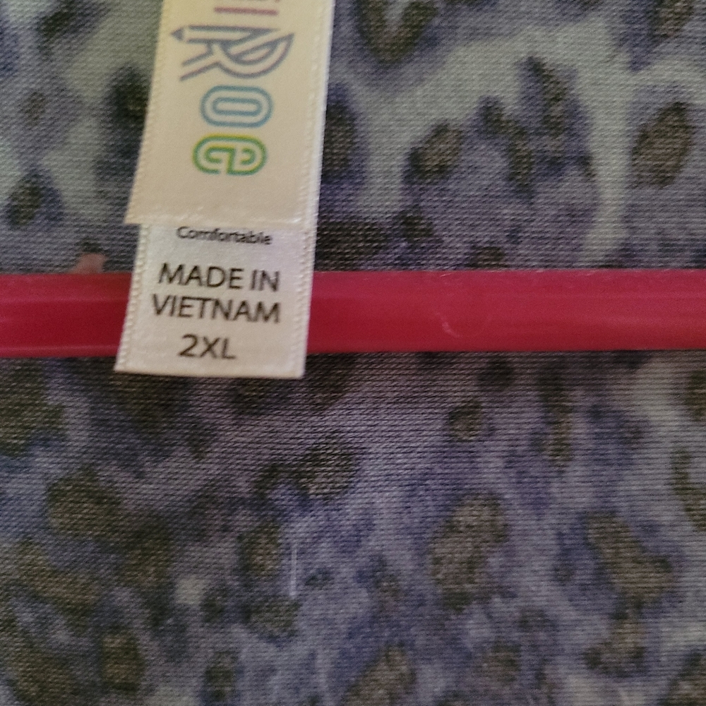 Tee - Picture 6 of 6